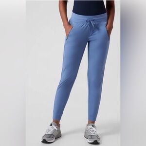 NWT Athleta Trekkie North Jogger 10 Cottage Blue Medium